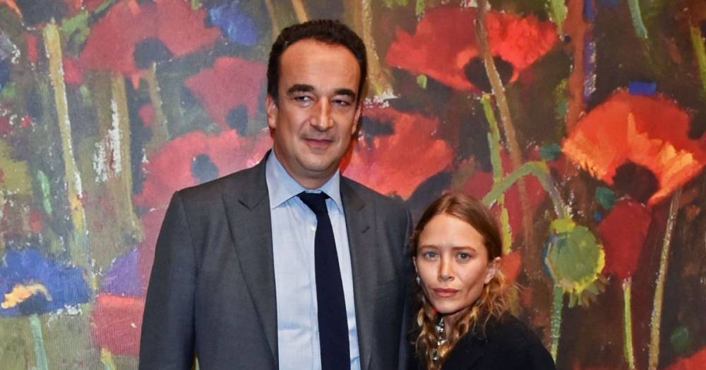 Page VI (Vi) - Mary Kate Olsen - Olivier Sarkozy - Mary-Kate Olsen swiftly files for divorce from Olivier Sarkozy amid court reopening - wonderwall.com - city New York