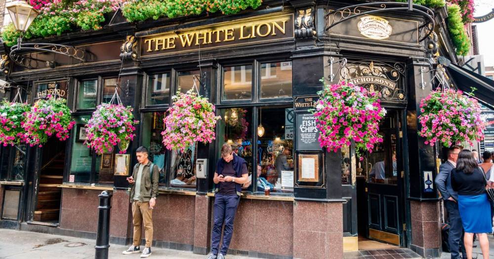 More than 75% of pubs could reopen if social distancing cut to 1m, industry boss says - mirror.co.uk - Britain