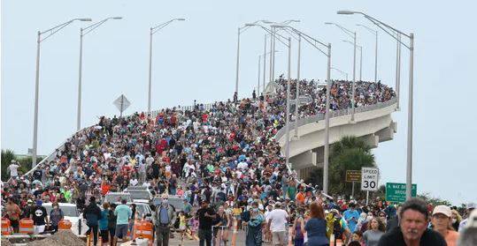 Large crowds gather for historic SpaceX launch only to see it scrubbed - clickorlando.com - state Florida - county Park