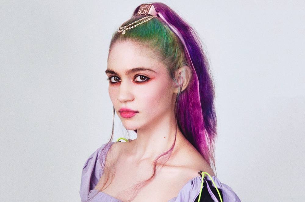 Claire Boucher - Grimes' First Fine Art Show Will Give You the Chance to, Literally, Buy a Piece of Her Soul - billboard.com - Los Angeles - city Los Angeles