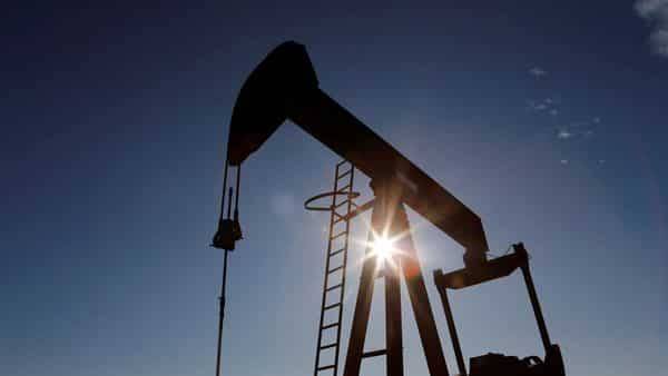 Oil prices fall as US fuel demand remains weak - livemint.com - China - Usa - India - state Texas