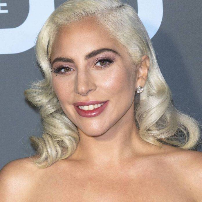 Lady Gaga - José Andrés - Lady Gaga celebrating album release with $100,000 charity donation - peoplemagazine.co.za