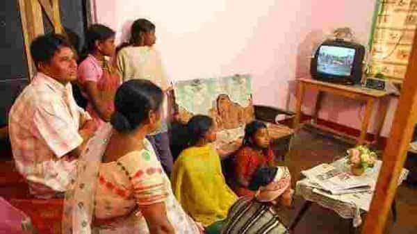 TV viewership, smartphone usage slow down as India relaxes lockdown rules - livemint.com - city New Delhi - India