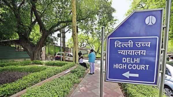Transfer benefit to eligible non-chip PSV badge holders in 10 days: Delhi High Court to Delhi govt - livemint.com - city New Delhi - city Delhi
