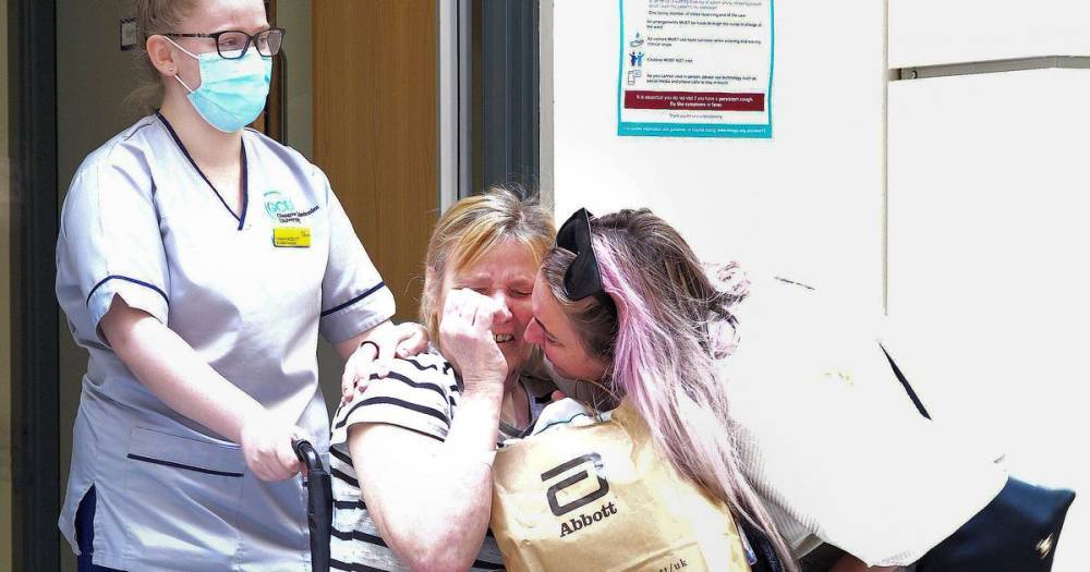 NHS worker in tears as colleagues form Guard of Honour at Glasgow hospital after five-week coronavirus battle - dailyrecord.co.uk - county Mcdonald