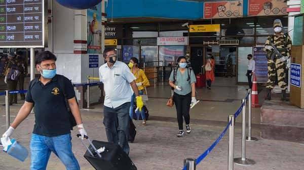 Singh Puri - More than 1.65 lakh people travelled in 2,198 flights since Monday: Puri - livemint.com - city New Delhi - India