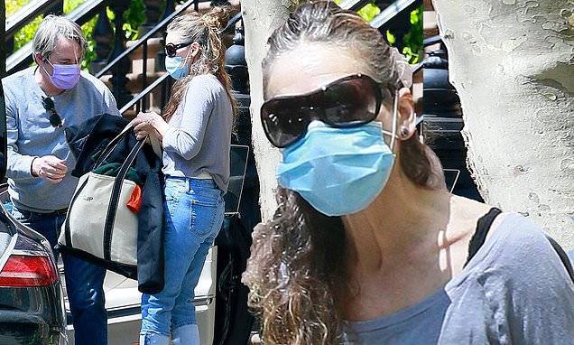 Matthew Broderick - Jessica Parker - Sarah Jessica Parker - Sarah Jessica Parker heads to The Hamptons with Matthew Broderick and family amid pandemic - dailymail.co.uk - city New York - France