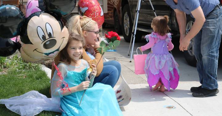 A magical parade for a London girl whose Make a Wish trip was postponed - globalnews.ca