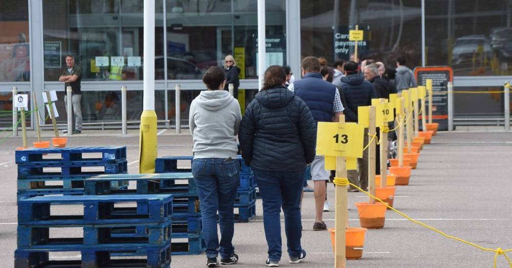 Shoppers flock to BQ for long weekend of DIY during lockdown - mirror.co.uk - city Birmingham
