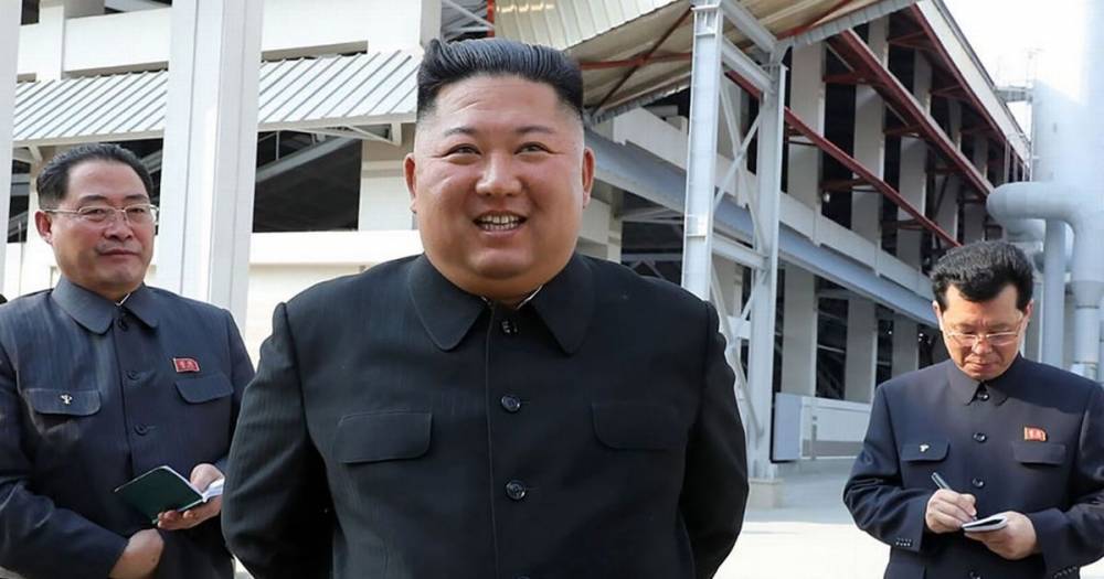 Kim Jong - Kim Jong-un's mystery mark on wrist 'tell-tale' sign of health problems, say medics - dailystar.co.uk - North Korea - city Pyongyang