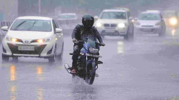 Monsoon hits Kerala, two days before onset of 1 June: Skymet - livemint.com - city New Delhi - India
