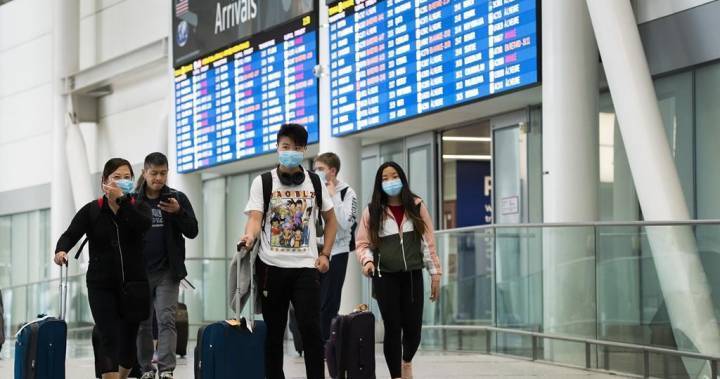 Coronavirus: International students worry as decisions loom on travel to Canada - globalnews.ca - Pakistan - Canada - city Vancouver