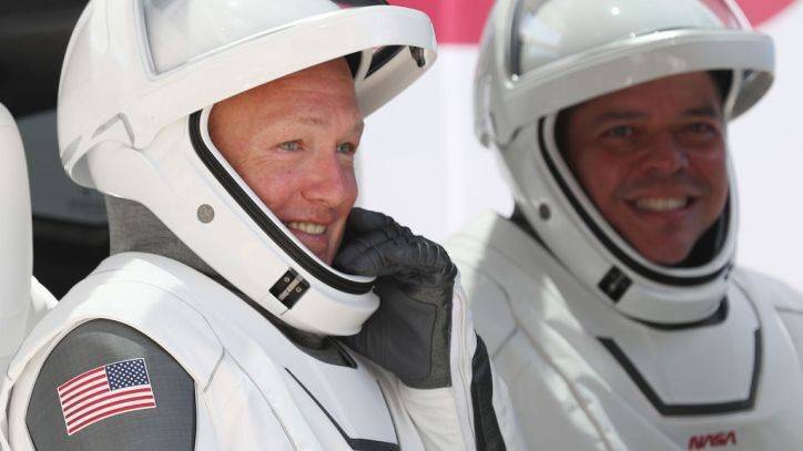 2 astronauts climb aboard SpaceX rocket for historic flight - fox29.com