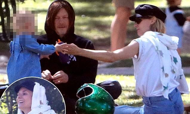 Diane Kruger - Diane Kruger enjoys an afternoon at the park with beau Norman Reedus and their one-year-old daughter - dailymail.co.uk - city Beverly Hills