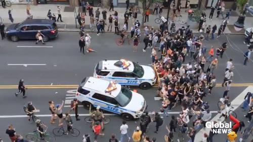George Floyd - George Floyd death: Video appears to show NYPD vehicles drive into protesters - globalnews.ca - New York