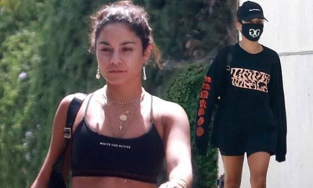 Vanessa Hudgens - Los Angelesthe - Vanessa Hudgens flaunts her curves in sports bra and shorts during break from quarantine - dailymail.co.uk - Los Angeles - state California - city Los Angeles