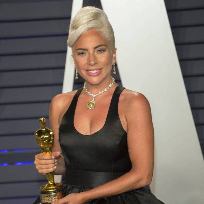 Lady Gaga - Alexander Macqueen - Lady Gaga tried to wear diamond necklace to fast-food restaurant after 2019 Oscars - peoplemagazine.co.za