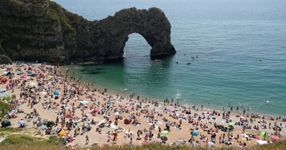 Durdle Door: Coastguard in 'tombstoning' warning after three cliff divers seriously hurt - dailystar.co.uk - county Southampton - county Dorchester