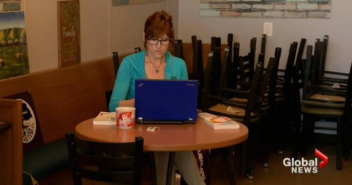 Saskatoon coffee shop grinding away through COVID-19 pandemic - globalnews.ca