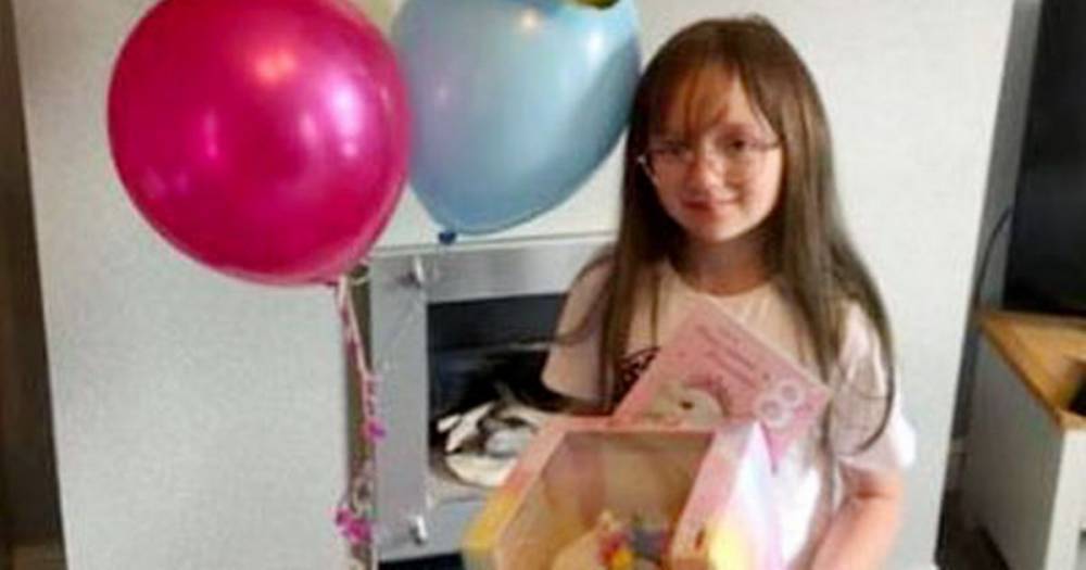 Heartless thief steals £20 birthday money from girl, 8, as she picks out sweets - dailystar.co.uk