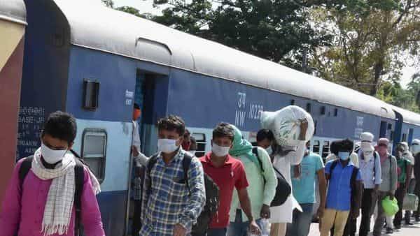 Narendra Modi - Pinarayi Vijayan - Kerala opens borders, seeks non-stop trains to bring back its people - livemint.com - India