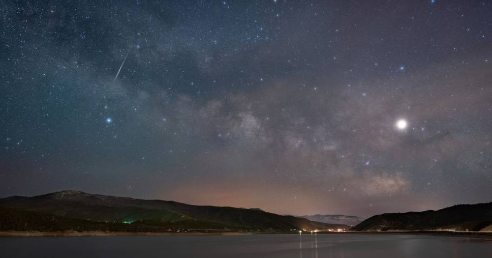 How Scots can see Eta Aquariid meteor shower from tail of Halley's Comet - dailyrecord.co.uk - Scotland