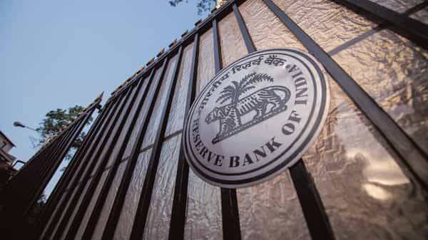 RBI may extend moratorium on loans by another 3 months - livemint.com - city New Delhi - India