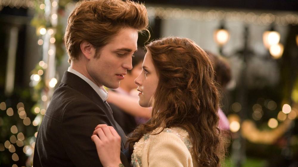 Edward Cullen - Twilight Fans, Rejoice: Stephenie Meyer's Novel Midnight Sun Is Finally Being Released - glamour.com