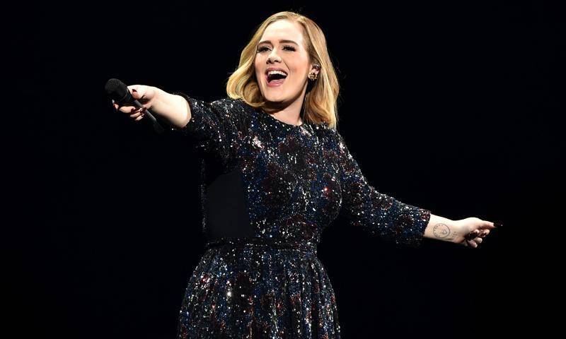 Has Adele shaved her head? Fans freak out over drastic haircut picture - us.hola.com