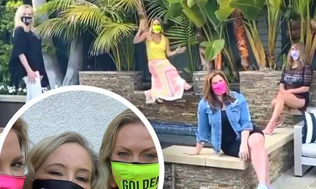 Page VI (Vi) - Emily Simpson - Kelly Dodd - RHOC has started shooting socially distanced scenes for next season with their iPhones - dailymail.co.uk - county Orange