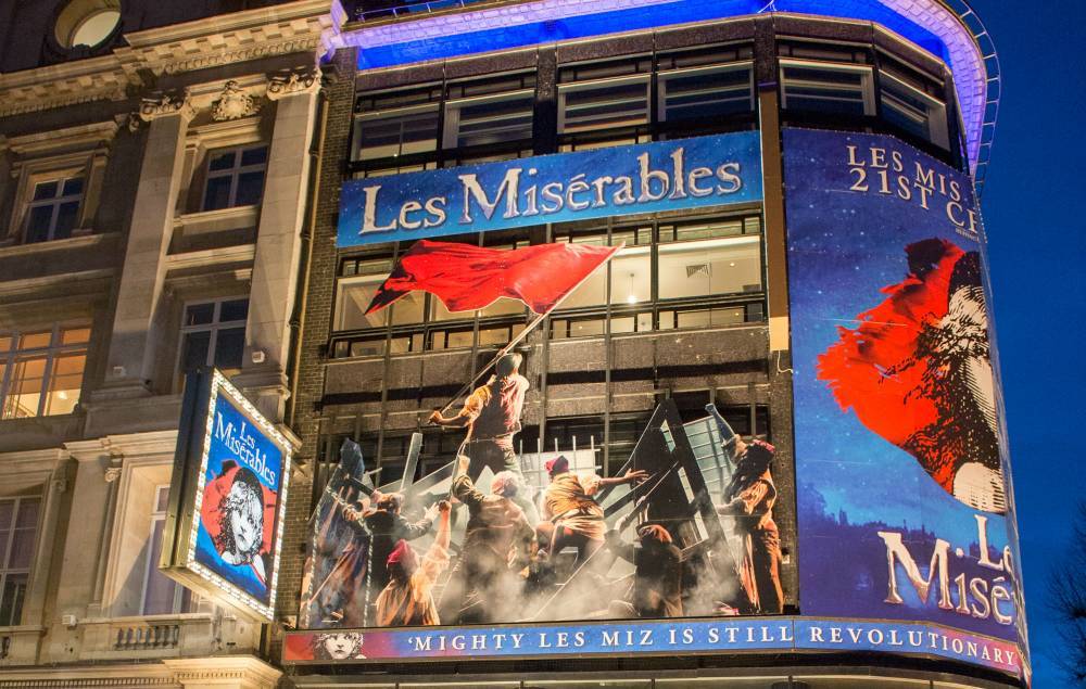 Les Miserables - Cameron Mackintosh - Cameron Mackintosh warns theatres are “unlikely” to reopen until 2021 - nme.com - Britain