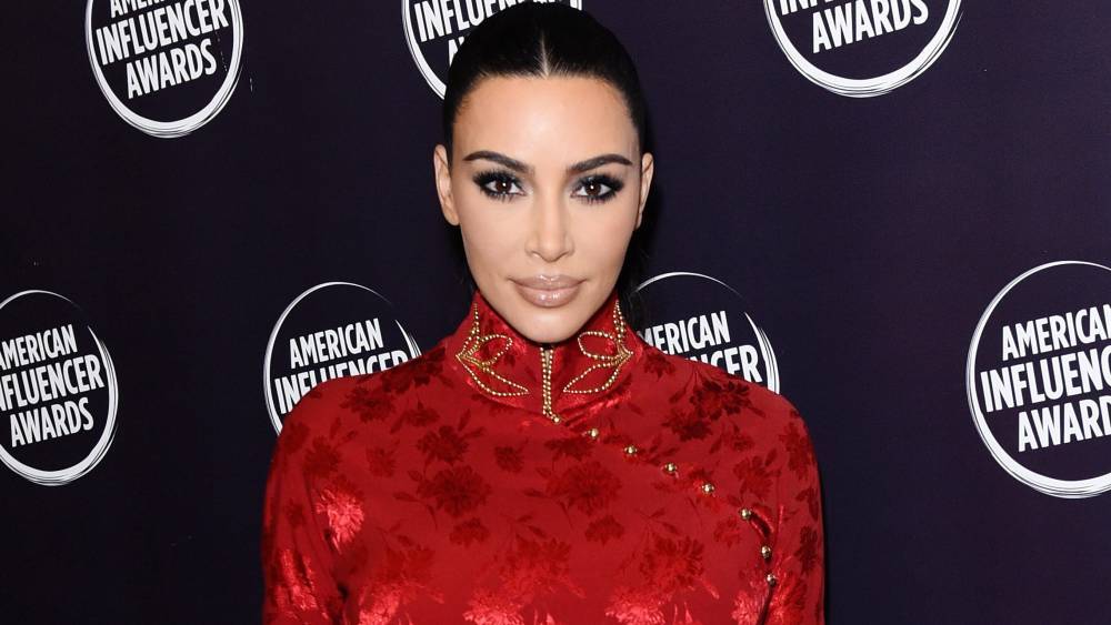 Kylie Jenner - Kim Kardashian - Kim Kardashian heats up Instagram with revealing photoshoot in snakeskin attire - foxnews.com