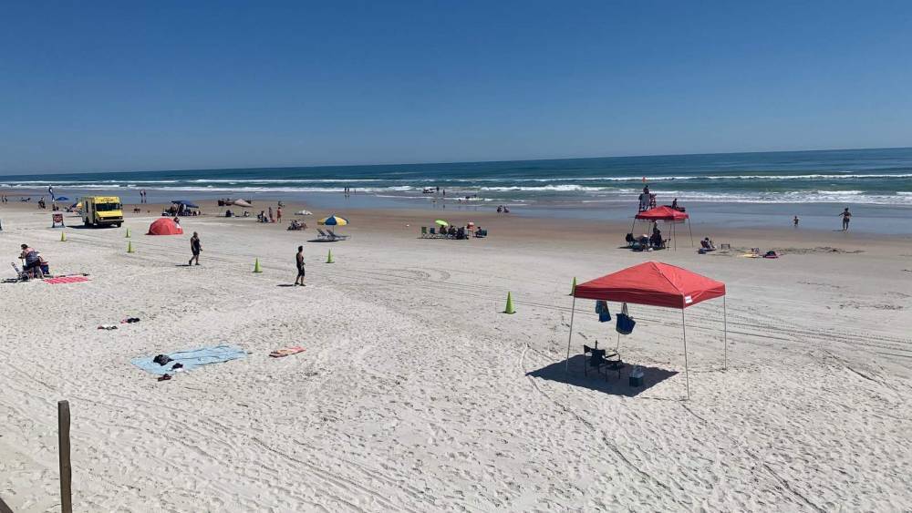 900 social distancing warnings issued to beachgoers in Volusia County - clickorlando.com - county Volusia - county Ray