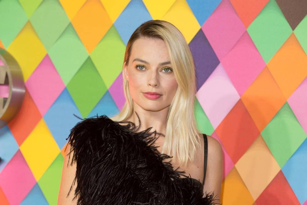 Margot Robbie - Margot Robbie offers up tips to avoid anxiety during lockdown - hollywood.com - Australia