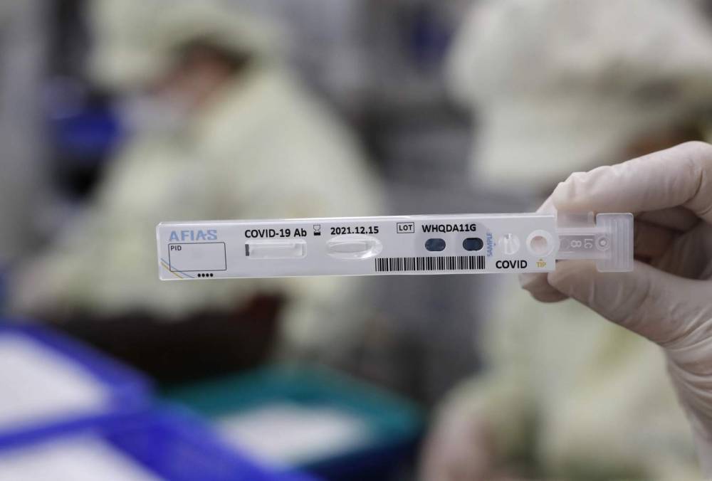 Ron Desantis - Florida to unveil mobile lab, antibody testing as coronavirus positivity rate reaches new low - clickorlando.com - state Florida - county Sarasota