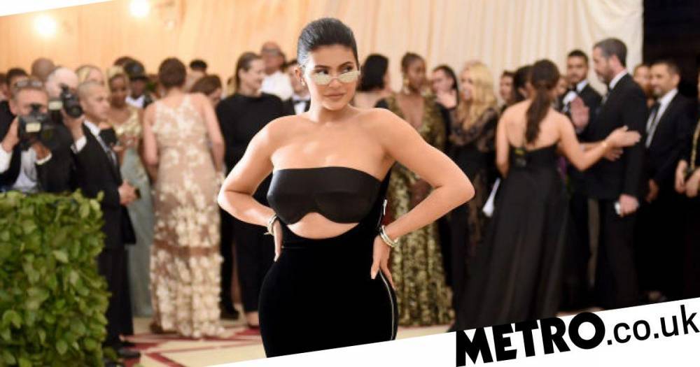 Kylie Jenner - Kylie Jenner’s 2018 Met Gala dress was so tight it split just before she hit the red carpet - metro.co.uk