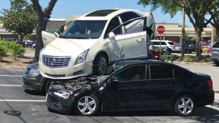 Citrus County driver accidentally reverses onto two parked cars - fox29.com - state Florida - county Hernando - county Citrus
