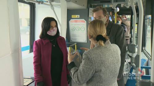 Gloria Henriquez - Coronavirus: New mobile testing clinic up and running on the streets of Montreal - globalnews.ca