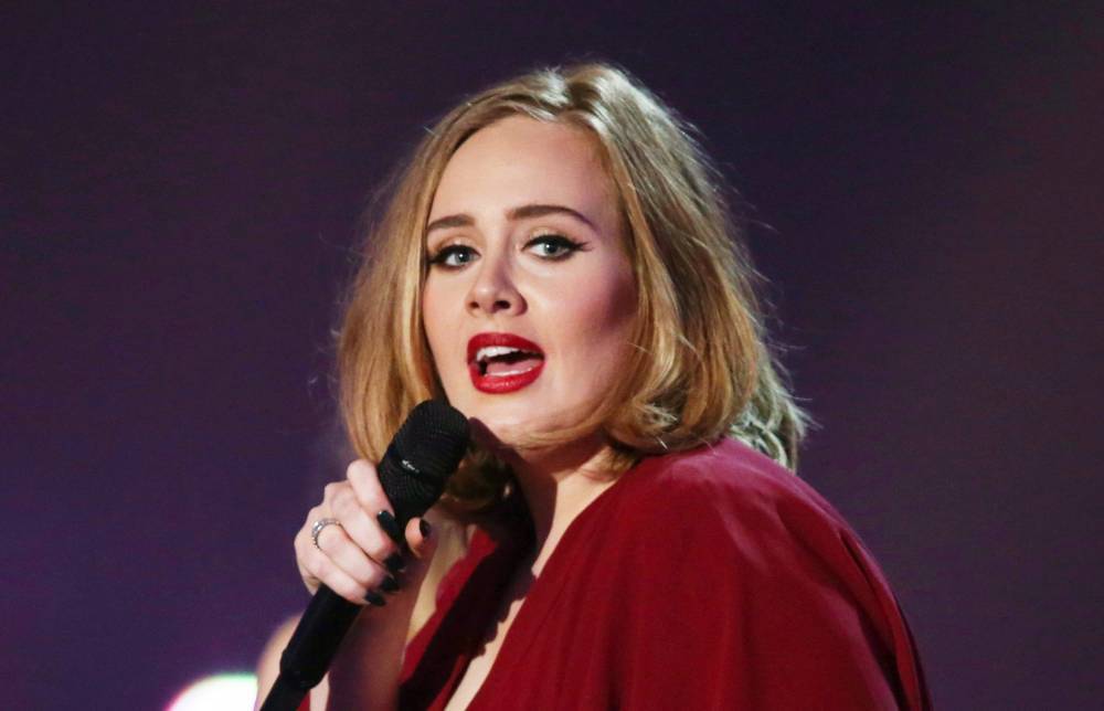 Adele Stuns In A Little Black Dress While Thanking Fans For Birthday Wishes - etcanada.com
