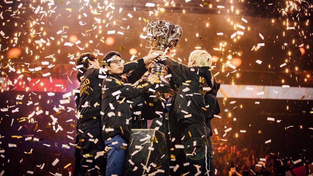 Esports Arena: Postponements, Cancellations Abound Across Leagues - hollywoodreporter.com