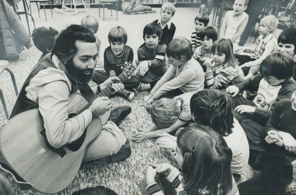 How Raffi Became the All-Time Kids' Music Icon — Without Compromising - billboard.com