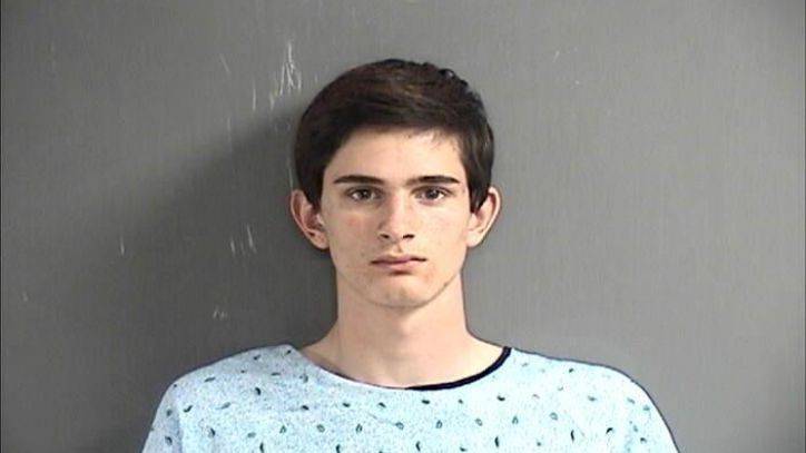 Police: 18-year-old fatally stabs neighbor during brawl outside Cumberland County home - fox29.com - state New Jersey - county Cumberland