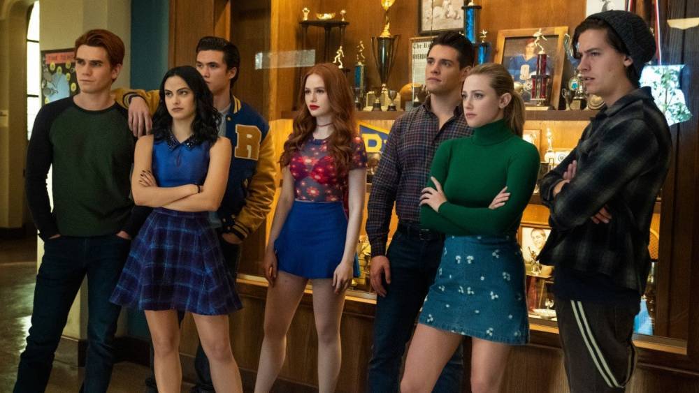 'Riverdale' Season 5: What's Next for Bughead, Varchie, Choni and Barchie at Senior Prom (Exclusive) - etonline.com