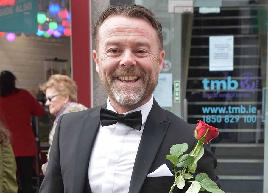 Eric Lalor calls for healthcare staff’s ‘minimal pay’ to be improved ahead of fundraiser - evoke.ie - China - Italy