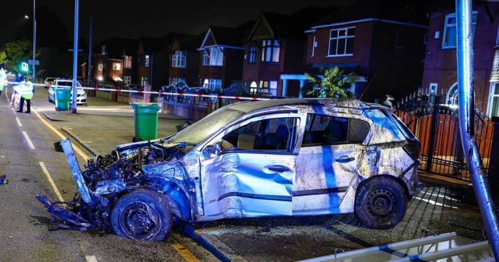 Driver abandons car after ploughing into garden wall - just yards from crash involving four vehicles - manchestereveningnews.co.uk
