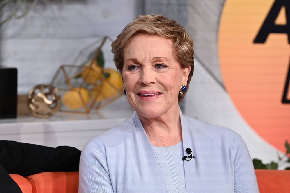 Julie Andrews - Julie Andrews Says Being Married To Director Blake Edwards And Having Kids Protected Her From The Casting Couch - etcanada.com