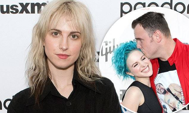 Hayley Williams - Paramore's Hayley Williams got therapy for depression after divorce from Chad Gilbert - dailymail.co.uk - Chad