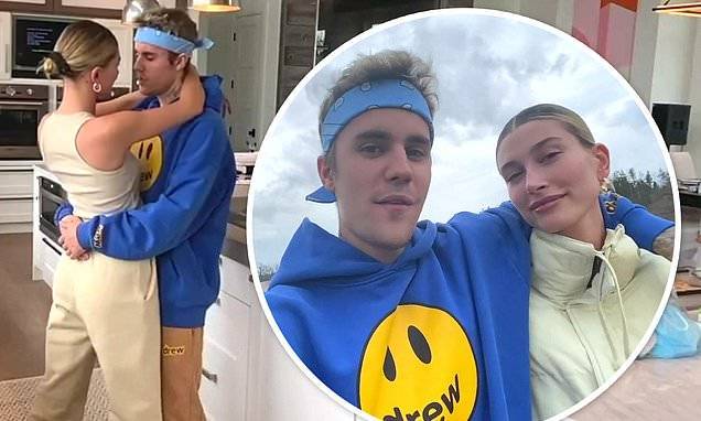 Ariana Grande - Justin Bieber - Justin Bieber and Hailey give a glimpse at their quarantine during music video for Stuck with U - dailymail.co.uk - Canada