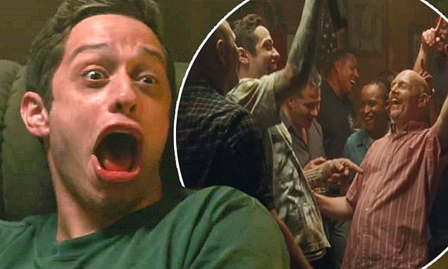 Pete Davidson - Judd Apatow - Pete Davidson drops new trailer for new comedy film The King Of Staten Island - dailymail.co.uk - county Island - county King - county Davidson - city Staten Island, county King