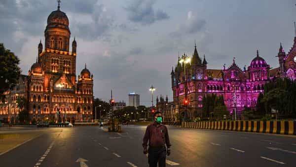 Amid rising Covid-19 cases, Mumbai civic body chief gets replaced - livemint.com - city Mumbai